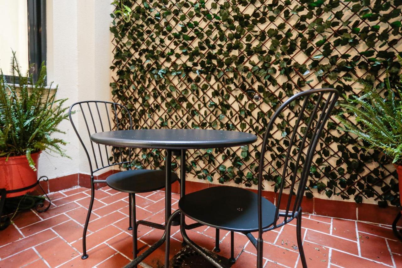 Monkeys Apartments Cervantes Seville Luaran gambar