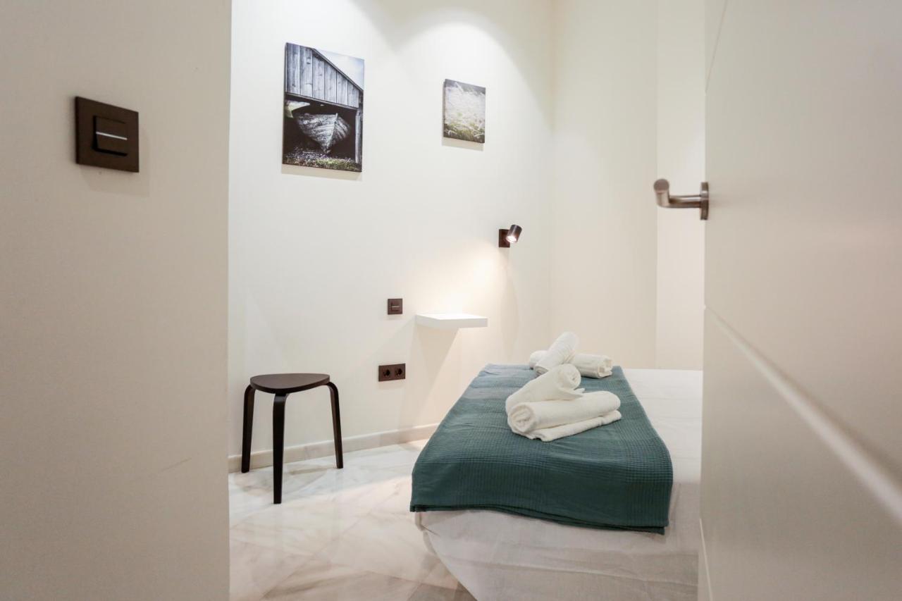 Monkeys Apartments Cervantes Seville Luaran gambar