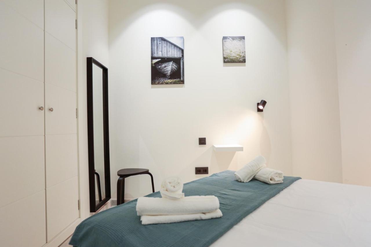 Monkeys Apartments Cervantes Seville Luaran gambar